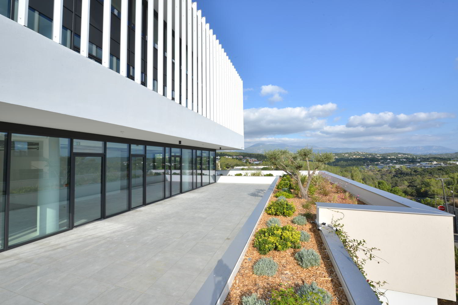 &copy;Kardham_Valimmo_Partenariat Mazzares Architectes_Biot Sophia Antipolis_Photo Remy Schejbal